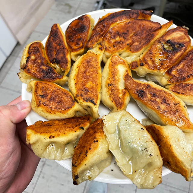 新入生歓迎会・餃子作り