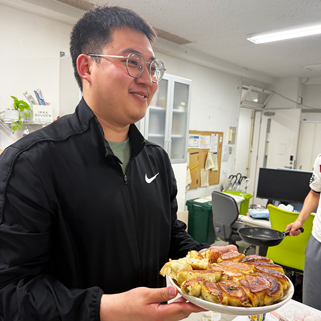 新入生歓迎会・餃子作り